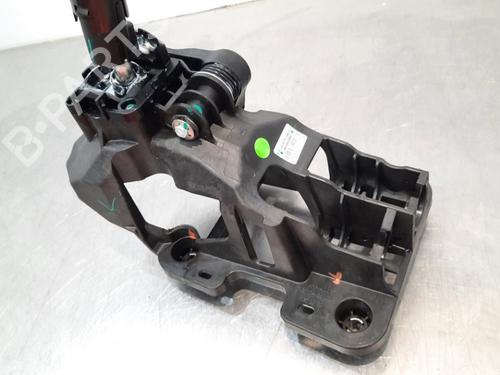 Gear lever PEUGEOT 2008 II (UD_, US_, UY_, UJ_, UR_, UC_) 1.2 PureTech 100 (USHNK) | BP15034174M90