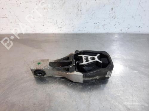 Used Gearbox mount PEUGEOT 5008 II (MC_, MJ_, MR_, M4_) 1.5 BlueHDi 130 (MCYHZJ, MCYHZR, MCYHZX) (131 hp) 23585883