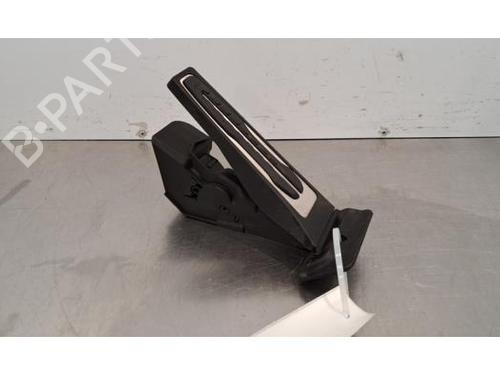 pedal-bmw-xm-g09-2022-33743893 main image