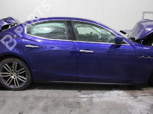 Used Right front door Right front door MASERATI GHIBLI III (M157) 3.0 D (275 hp) 10883886 10883886