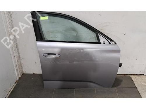 Used Right front door PEUGEOT 308 III (FB_, FH_, FP_, F3_, FM_) e-308 (FMZKWZ) (156 hp) 29379565