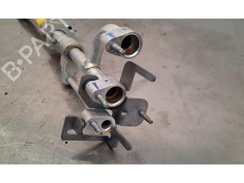 AC pipe PEUGEOT 308 III (FB_, FH_, FP_, F3_, FM_) e-308 (FMZKWZ) | BP24832075M126 