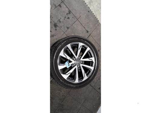 Fælk TOYOTA COROLLA Hatchback (_E21_, _EA1_, _EH1_) 1.8 Hybrid (ZWE211, ZWE219) (122 hp) 31692157