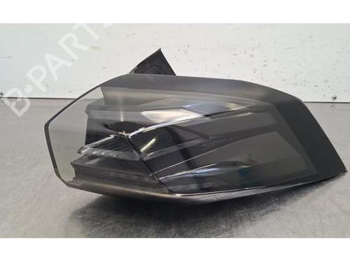 Højre baglygte Højre baglygte PEUGEOT 2008 II (UD_, US_, UY_, UJ_, UR_, UC_) 1.2 Hybrid 136 (URHPYC, USHPY) (136 hp) 35777908 35777908
