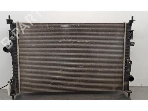 Used Water radiator Water radiator 37689262 37689262