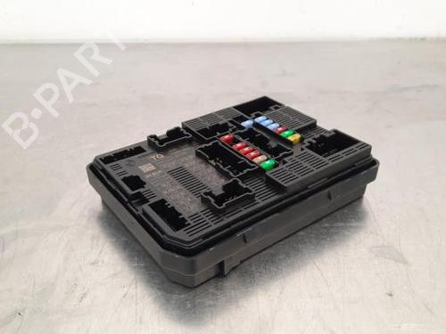 Used Fuse box RENAULT TRAFIC II Van (FL) 2.0 dCi 115 (FL01, FL0U) (114 hp) 23590434
