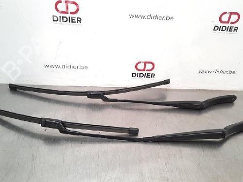 Used Front windshield wiper arm FORD FOCUS IV (HN) 1.5 EcoBoost (182 hp) 15020179
