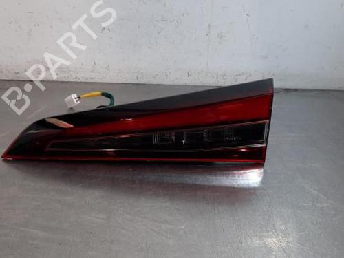 Used Right taillight Right taillight 37038200 37038200