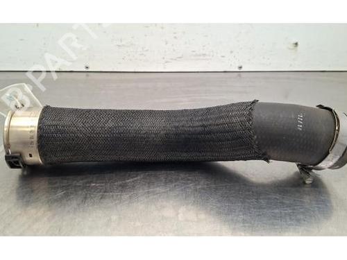 Tuyau d'intercooler Tuyau d'intercooler PEUGEOT 308 III (FB_, FH_, FP_, F3_, FM_) Hybrid 180 (F3DGXT, F3DGMH) (181 hp) 35969863 35969863