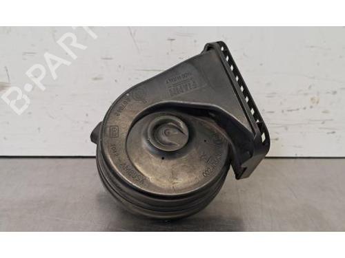 horn-fiat-500x-334_-2014-34105471 main image