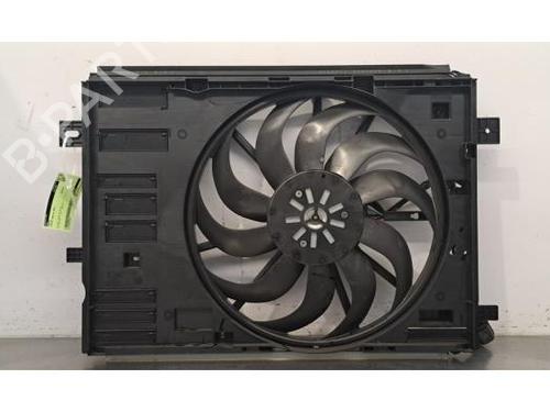 Used Radiator fan PEUGEOT 308 III (FB_, FH_, FP_, F3_, FM_) e-308 (FMZKWZ) (156 hp) 30057056
