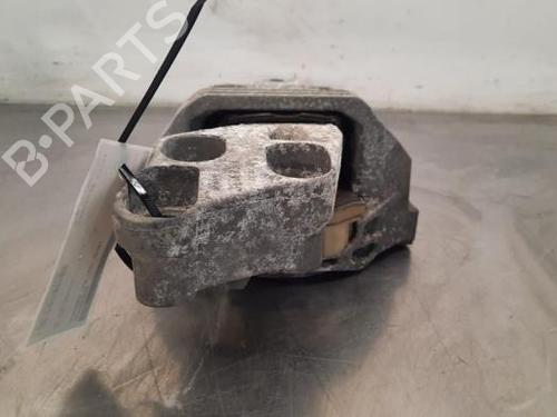 Used Engine mount MERCEDES-BENZ CLA Coupe (C117) CLA 200 CDI / d (117.308) (136 hp) 23615408