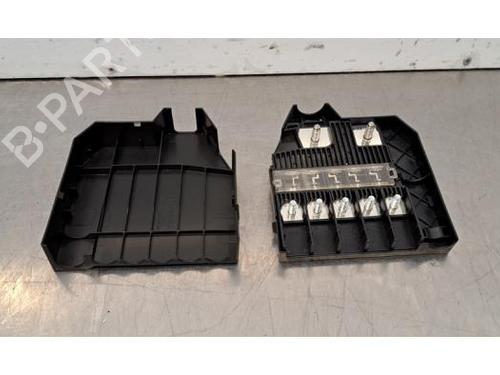 Used Fuse box Fuse box PEUGEOT 508 SW II (FC_, FJ_, F4_) 1.5 BlueHDi 130 (131 hp) 30629616 30629616