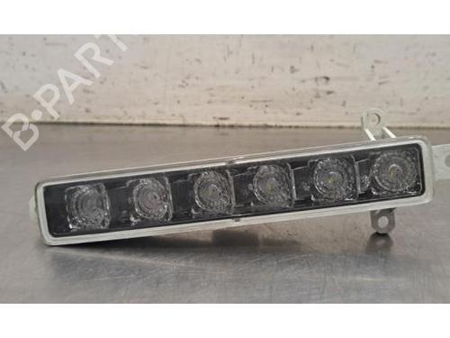 Used Left daytime light Left daytime light 37674779 37674779