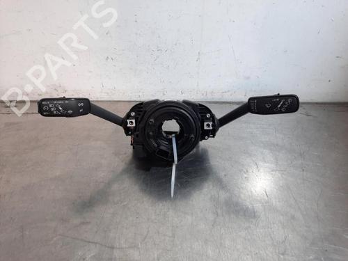 Commodo Essuie Glace / Phare Commodo Essuie Glace / Phare SKODA FABIA III (NJ3) 1.0 (75 hp) 36680831 36680831