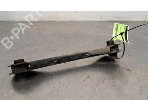 Venstre bagtil bærearm VW TOURAN (5T1) 2.0 TDI (150 hp) 23641904