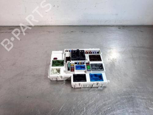Used Fuse box Fuse box PEUGEOT 408 II (FP_, F3_, FM_) e-210 (FMZKZZ) (213 hp) 33727085 33727085