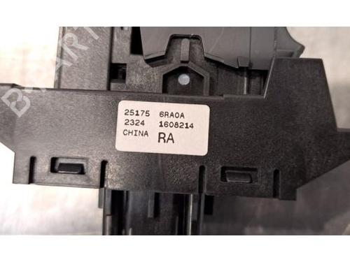 Switch NISSAN X-TRAIL IV (T33) 1.5 VC-T e-Power | BP32485711I30