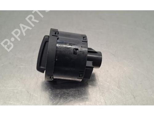 Headlight switch VW POLO VI (AW1, BZ1, AE1) 1.0 | BP40289349I24 - Image 2