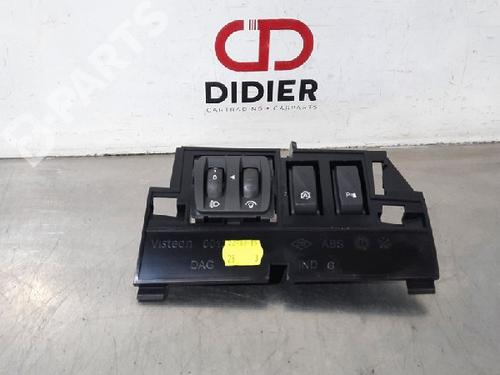 Used Switch Switch RENAULT CAPTUR I (J5_, H5_) 1.2 TCe 120 (118 hp) 10875328 10875328
