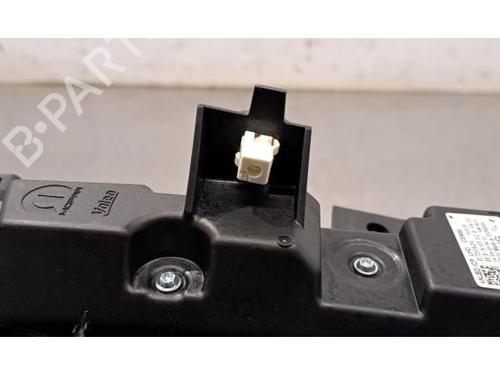 Switch PEUGEOT 5008 III (KA_, KB_, KC_) e-230 Long Range (KCZKZX) | BP32431389I30