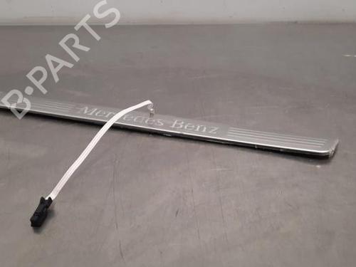 Trinnbrett Trinnbrett MERCEDES-BENZ GLE (V167) GLE 350 de 4-matic (167.117) (306 hp) 34198132 34198132