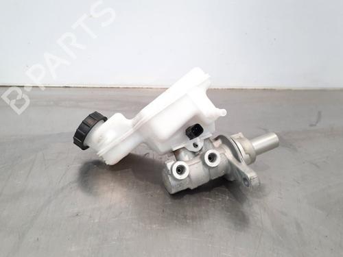 Used Brake master cylinder FORD FIESTA VII (HJ, HF) 1.5 ST EcoBoost (200 hp) 15026019