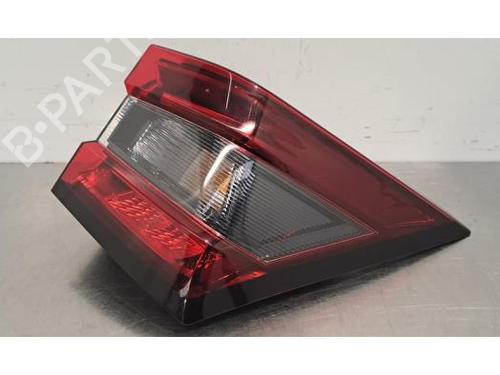 Used Right taillight NISSAN JUKE (F16_) DIG-T 117 (117 hp) 29879309