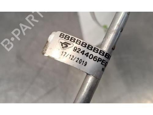 AC pipe NISSAN JUKE (F16_) DIG-T 117 | BP29879483M126