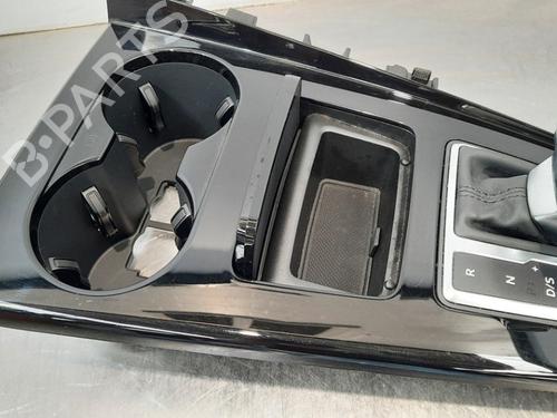 Used Middle console AUDI A4 B9 Avant (8W5, 8WD) 30 TDI Mild Hybrid (136 hp) 10898596