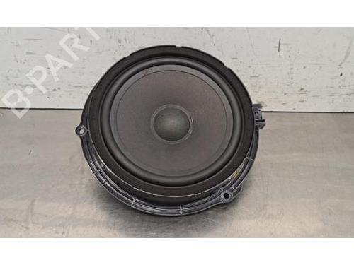 speaker-land-rover-defender-station-wagon-l663-2019-40517621 main image