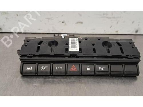 Used Warning switch NISSAN INTERSTAR Van (X62B) dCi 150 (150 hp) 30651189