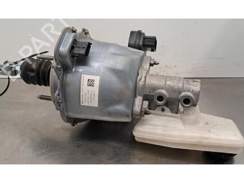 Used Servo brake TESLA MODEL Y (5YJY) Long Range All-wheel Drive (514 hp) 31374952