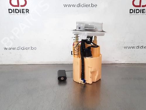 Used Fuel pump RENAULT CLIO V (B7_) 1.5 Blue dCi 115 (B7AD) (116 hp) 10875965