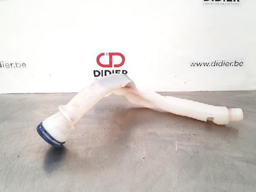 Used Windscreen washer tank Windscreen washer tank PEUGEOT 2008 I (CU_) 1.2 VTi (82 hp) 10888784 10888784