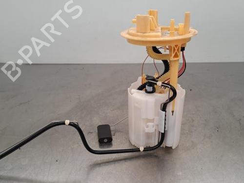 Used Fuel pump MERCEDES-BENZ SPRINTER 3,5-t Van (B907, B910) 315 CDI RWD (907.631, 907.633, 907.635, 907.637) (150 hp) 23608742