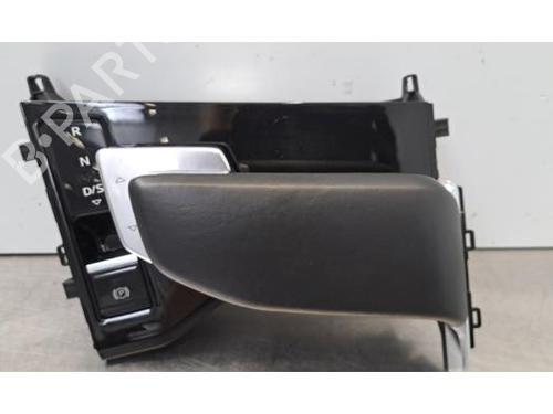 gear-lever-audi-e-tron-gen-2018-39452934 main image
