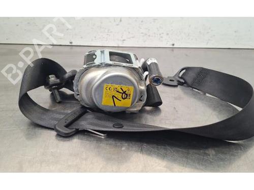 front-right-seatbelt-renault-trafic-iii-van-fg_-2014-39418202 main image