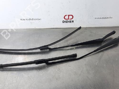 Used Front windshield wiper arm VW GOLF VII (5G1, BQ1, BE1, BE2) 1.0 TSI (115 hp) 15016273