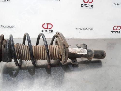 Used Right front shock absorber VOLVO V40 Hatchback (525) D2 (120 hp) 10889444