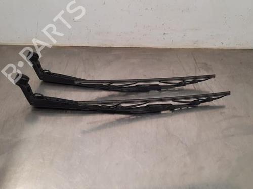 Used Front windshield wiper arm Front windshield wiper arm SUZUKI JIMNY Closed Off-Road Vehicle (A6G) 1.5 AllGrip (JB74W, JB74V, A6G415) (102 hp) 34198366 34198366
