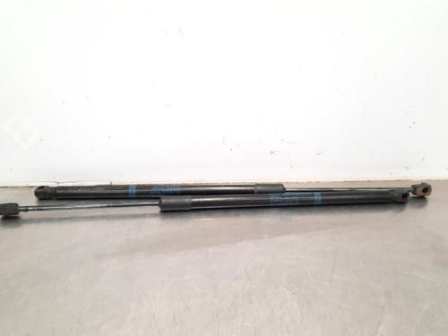 Used Tailgate lift support MERCEDES-BENZ GLA (H247) GLA 180 d (247.710) (116 hp) 17564268