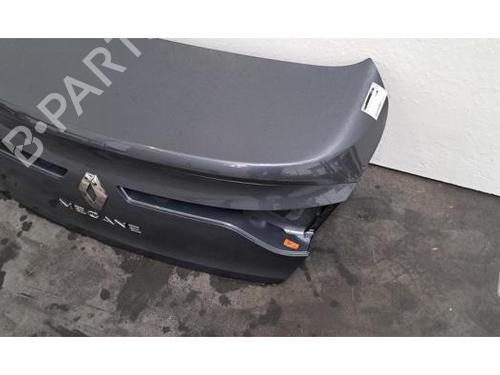 tailgate-renault-megane-iv-saloon-2016-39153983 main image