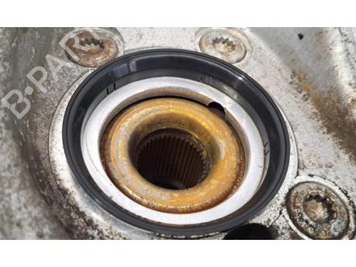 Right front steering knuckle VOLVO XC60 II (246) T8 Hybrid AWD | BP29524213M26 