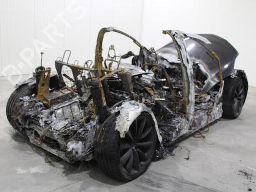 Rør TESLA MODEL X (5YJX) EV AWD | BP19632832M125 