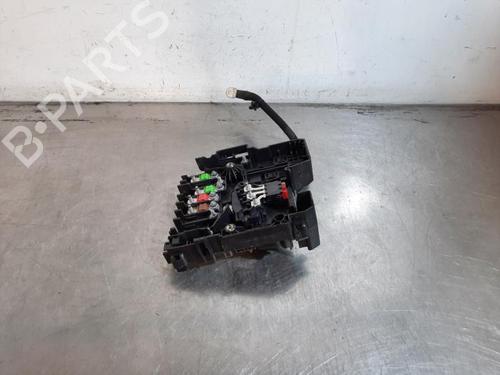 Used Fuse box Fuse box DS DS 7 Crossback (J4_, JR_, JC_) E-TENSE 4x4 (J45GBU) (300 hp) 35746765 35746765