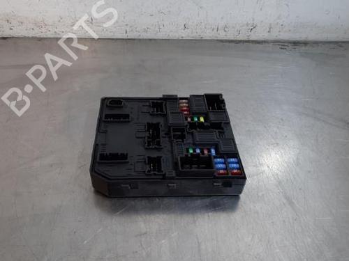 Used Fuse box Fuse box RENAULT KADJAR (HA_, HL_) 1.3 TCe 140 (HLNB, HLN1) (140 hp) 40025847 40025847