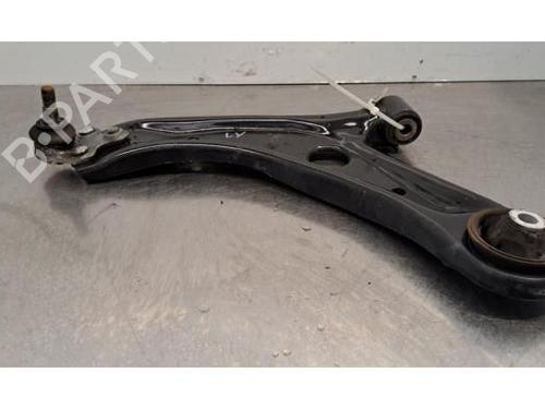 Draagarm links voor TOYOTA YARIS CROSS (MXP_) 1.5 Hybrid (MXPJ10) (116 hp) 30806563