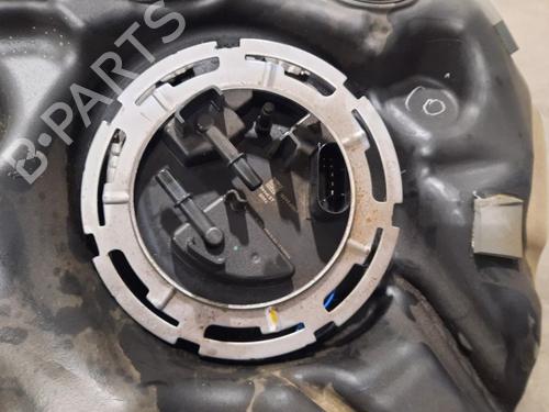Used Fuel pump MERCEDES-BENZ C-CLASS (W205) C 180 BlueTEC / d (205.036) (116 hp) 10812478