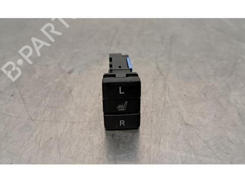 Used Switch TOYOTA HILUX VIII Pickup (_N1_) 2.8 TD 4WD (GUN126) (204 hp) 24231228